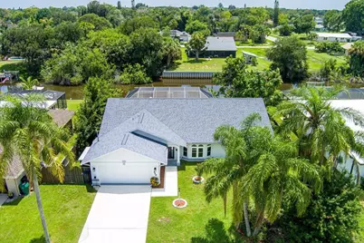 320 NE Surfside Avenue, Port Saint Lucie, FL 34983 - Photo 3