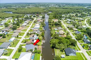 320 NE Surfside Ave, Port Saint Lucie, FL 34983 - Photo 31