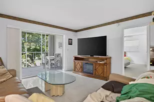 7827 Golf Cir Dr, Margate, FL 33063 - Photo 31