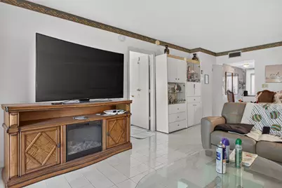 7827 Golf Cir Drive #301, Margate, FL 33063 - Photo 35