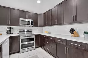 5659 NW 109th Ln, Coral Springs, FL 33076 - Photo 13