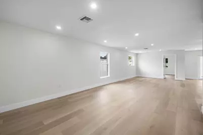 325 SW 8th Avenue, Delray Beach, FL 33444 - Photo 13
