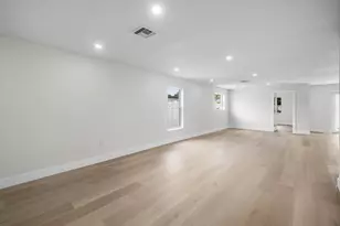 325 SW 8th Ave, Delray Beach, FL 33444 - Photo 13