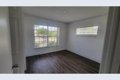 9520 W Daffodil Lane, Miramar, FL 33025 - Photo 5