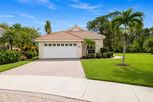 546 SW New Castle Cove, Port Saint Lucie, FL 34986 - Photo 1