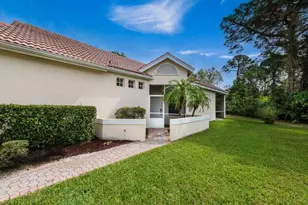 546 SW New Castle Cove, Port Saint Lucie, FL 34986 - Photo 3