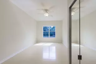 546 SW New Castle Cove, Port Saint Lucie, FL 34986 - Photo 9
