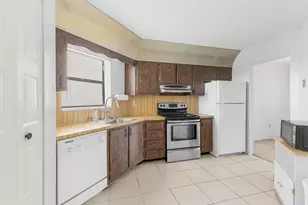 6555 W Broward Blvd, Plantation, FL 33317 - Photo 3