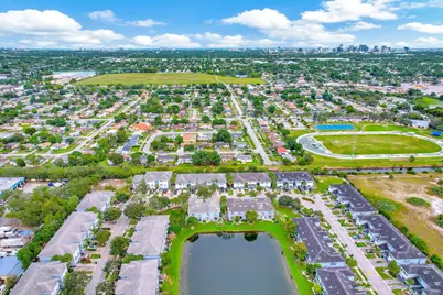 1427 NW 34th Way, Lauderhill, FL 33311 - Photo 23