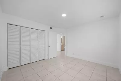 110 SE 2nd Street #103, Hallandale Beach, FL 33009 - Photo 5