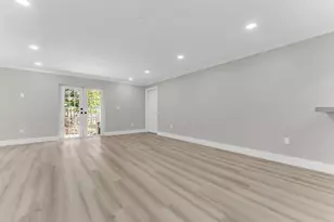 181 NE 51st St, Oakland Park, FL 33334 - Photo 17