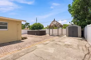 708 Hillcrest Blvd, West Palm Beach, FL 33405 - Photo 27