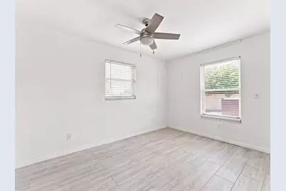 708 Hillcrest Boulevard, West Palm Beach, FL 33405 - Photo 15