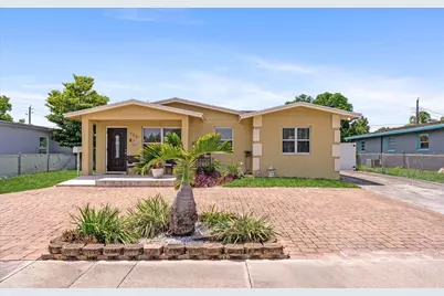 708 Hillcrest Boulevard, West Palm Beach, FL 33405 - Photo 1