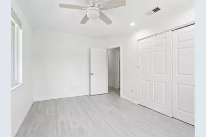 708 Hillcrest Boulevard, West Palm Beach, FL 33405 - Photo 19