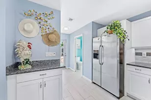 708 Hillcrest Blvd, West Palm Beach, FL 33405 - Photo 13