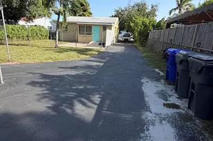 2647 Pierce St, Hollywood, FL 33020 - Photo 3