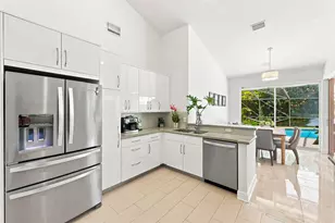 10739 Stonebridge Blvd, Boca Raton, FL 33498 - Photo 23