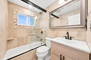 2010 NE 31st St, Lighthouse Point, FL 33064 - Photo 23