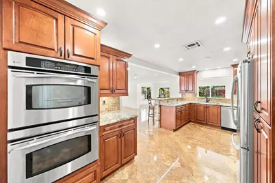 2010 NE 31st Street, Lighthouse Point, FL 33064 - Photo 11