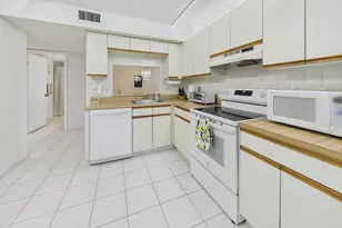 15451 Pembridge Dr, Delray Beach, FL 33484 - Photo 7