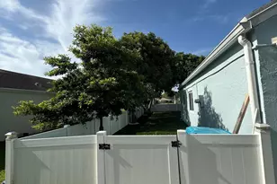 8 Elton Pl, Boynton Beach, FL 33426 - Photo 23