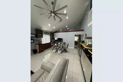 8 Elton Place, Boynton Beach, FL 33426 - Photo 3