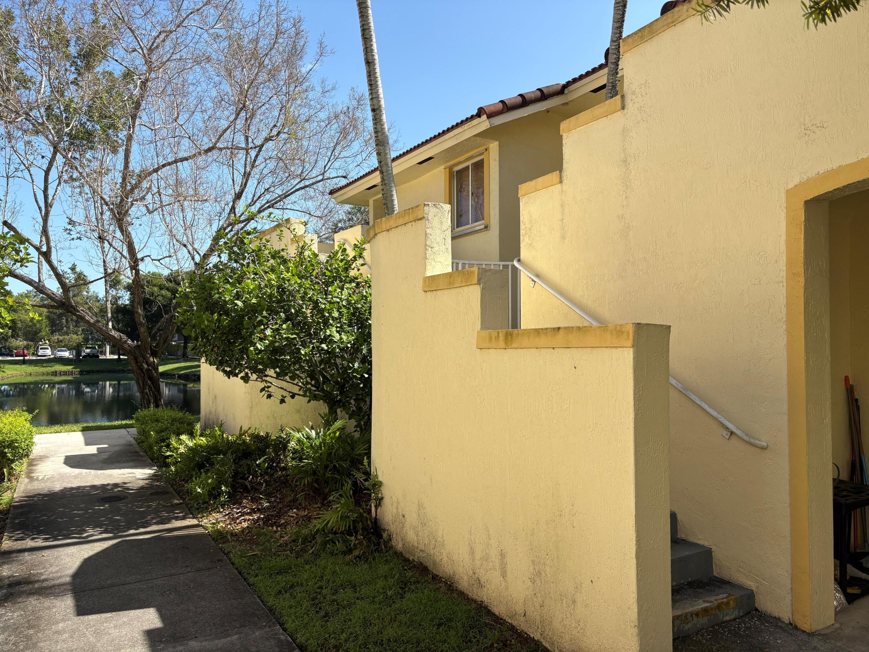 6235 SW 47th Manor #202 - 6235 SW 47th Manor #202, Davie, FL 33314 Luxury Property | Jose Angel Pina