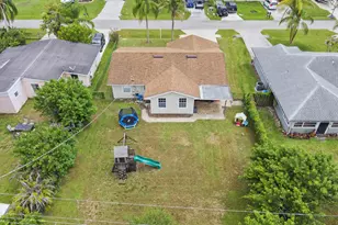 3017 SE Orchid St, Stuart, FL 34997 - Photo 27