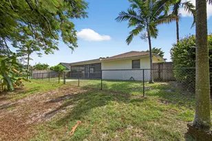 1202 Essex Dr, Wellington, FL 33414 - Photo 49