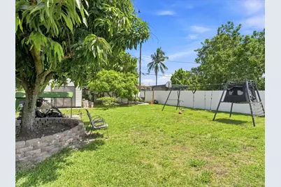 363 E 62nd Street, Hialeah, FL 33013 - Photo 9