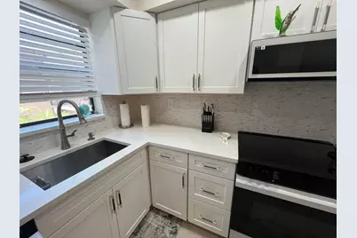 125 Piedmont C, Delray Beach, FL 33484 - Photo 11