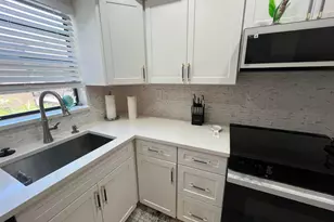 125 Piedmont C, Delray Beach, FL 33484 - Photo 11