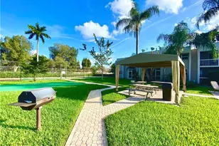 8506 Old Country Manor, Davie, FL 33328 - Photo 33
