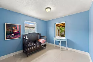 1010 Pinetree Dr, Lantana, FL 33462 - Photo 5
