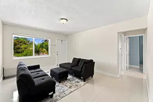 1010 Pinetree Dr, Lantana, FL 33462 - Photo 3