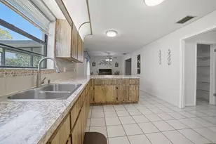 4340 SW 74th Ave, Davie, FL 33314 - Photo 9