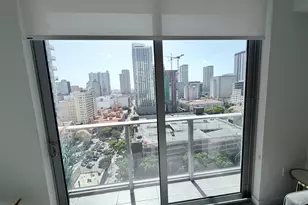 227 NE 2nd St, Miami, FL 33132 - Photo 15