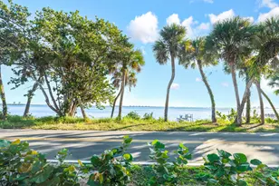 10007 S Indian River Dr, Fort Pierce, FL 34982 - Photo 15