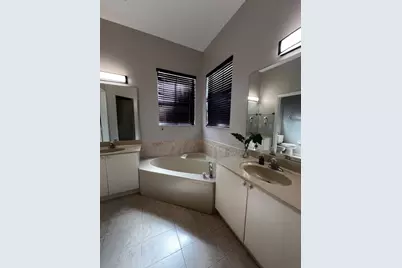 8874 NW 182nd Street, Hialeah, FL 33018 - Photo 11
