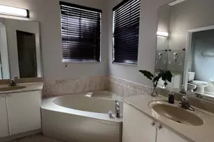 8874 NW 182nd St, Hialeah, FL 33018 - Photo 11