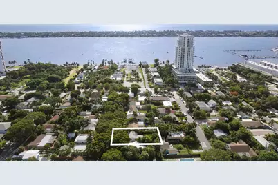 426 48th Street, West Palm Beach, FL 33407 - Photo 1