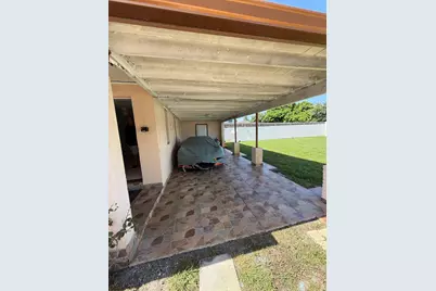 302 Walker Avenue, Greenacres, FL 33463 - Photo 3