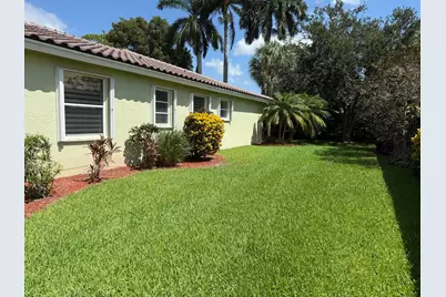 10664 Royal Caribbean Circle, Boynton Beach, FL 33437 - Photo 27