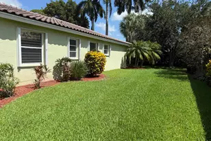 10664 Royal Caribbean Cir, Boynton Beach, FL 33437 - Photo 27