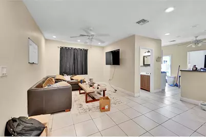 526 NW 15th Way, Fort Lauderdale, FL 33311 - Photo 17