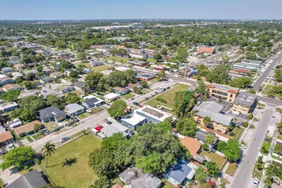 526 NW 15th Way, Fort Lauderdale, FL 33311 - Photo 39