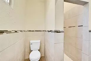 526 NW 15th Way, Fort Lauderdale, FL 33311 - Photo 5