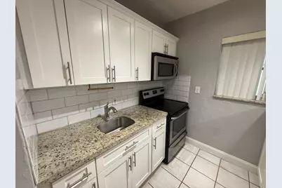 1621 NE 5th Street #B, Fort Lauderdale, FL 33301 - Photo 11