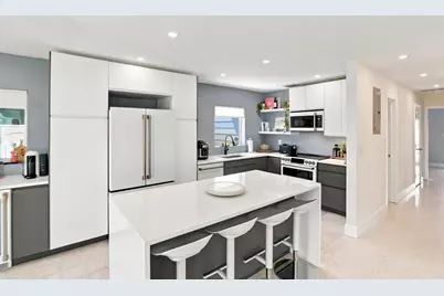 35 NE 29th Street, Wilton Manors, FL 33334 - Photo 13